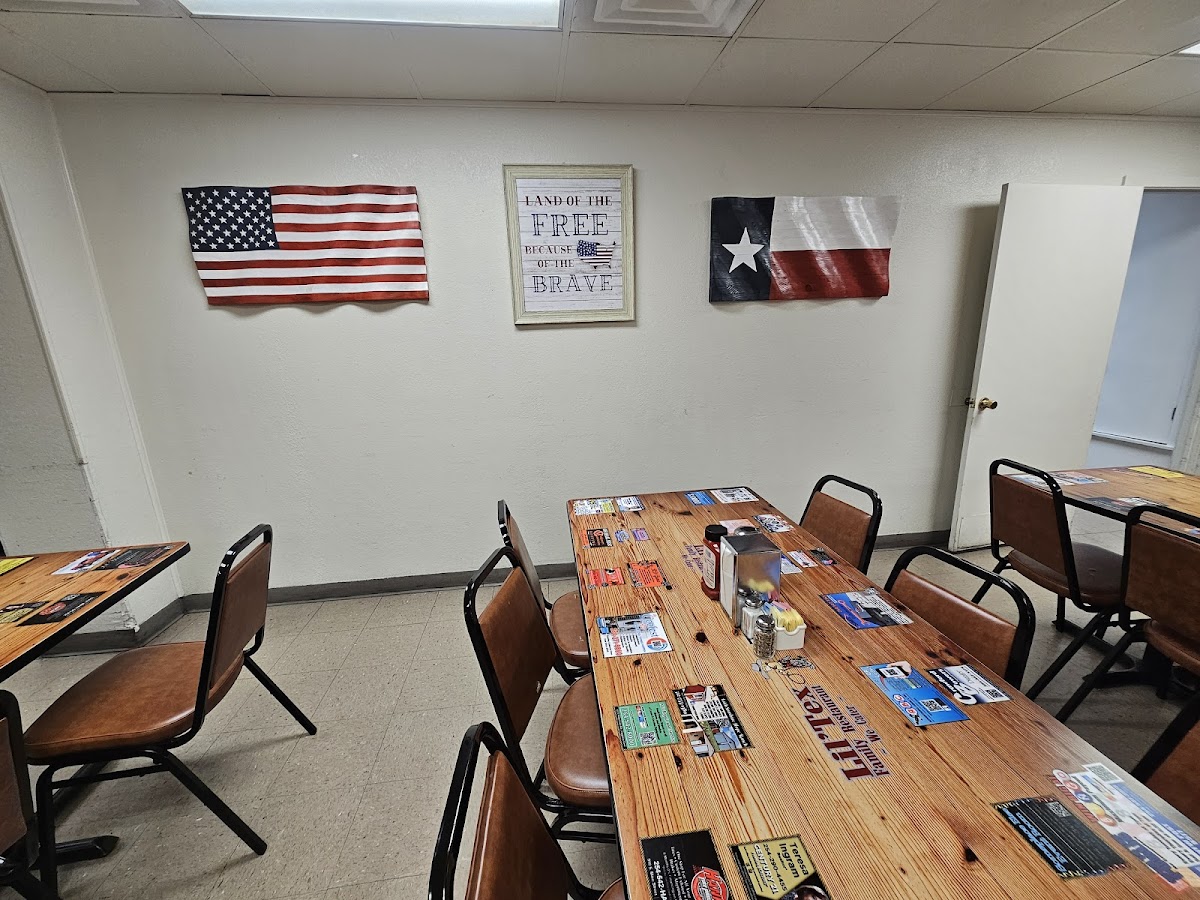 Lil-Tex Restaurant-4
